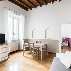 A World Aparts - 105 Pellegrino Apartamento Roma